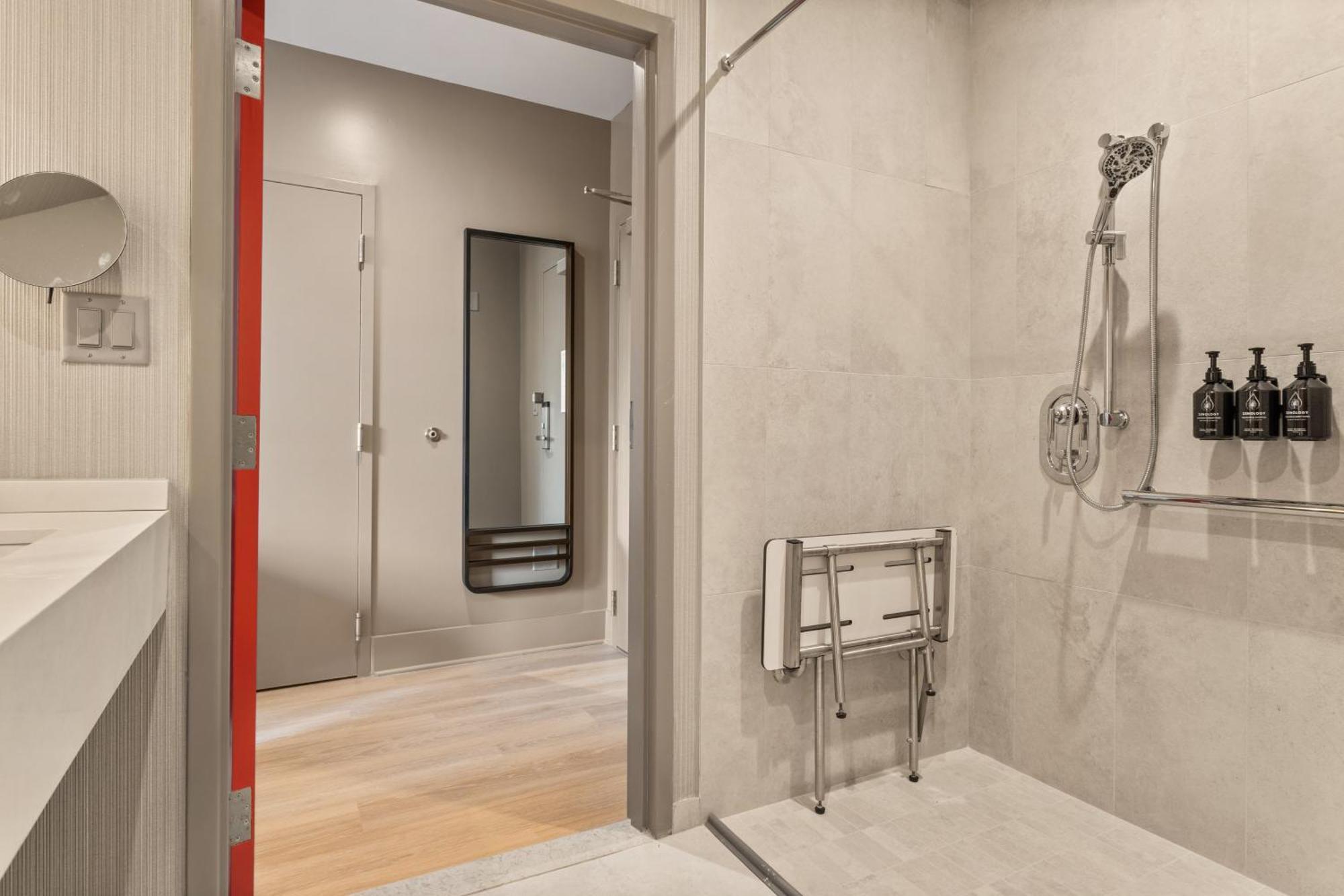 Hotel Indigo Downtown By Ihg