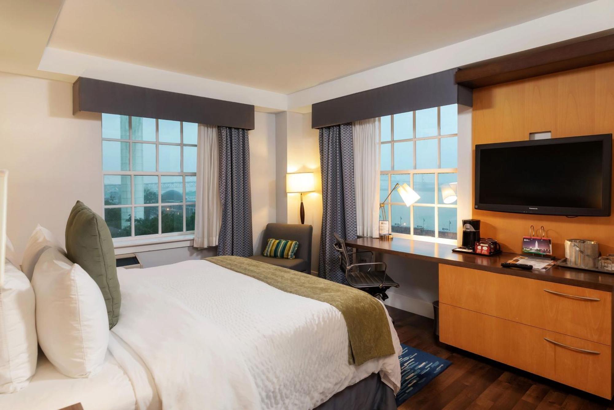 Indigo Downtown By Ihg Baton Rouge